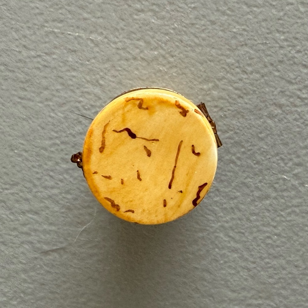 Limoges France Peint A La Main (Hand-painted) Wine Cork Porcelain Box w/Hinge - Picture 8 of 9